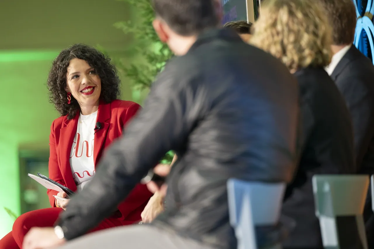 Devon Montgomery Pasha Executive Event MC at corporate conference